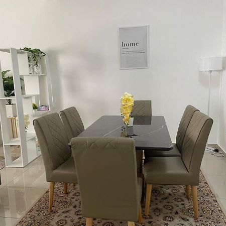Safiyya Homestay كلوانغ المظهر الخارجي الصورة