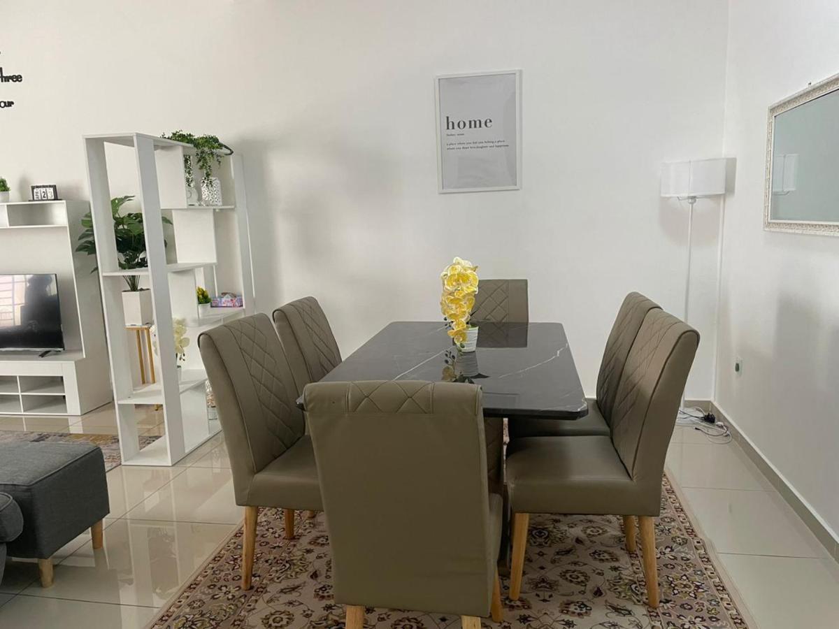 Safiyya Homestay كلوانغ المظهر الخارجي الصورة