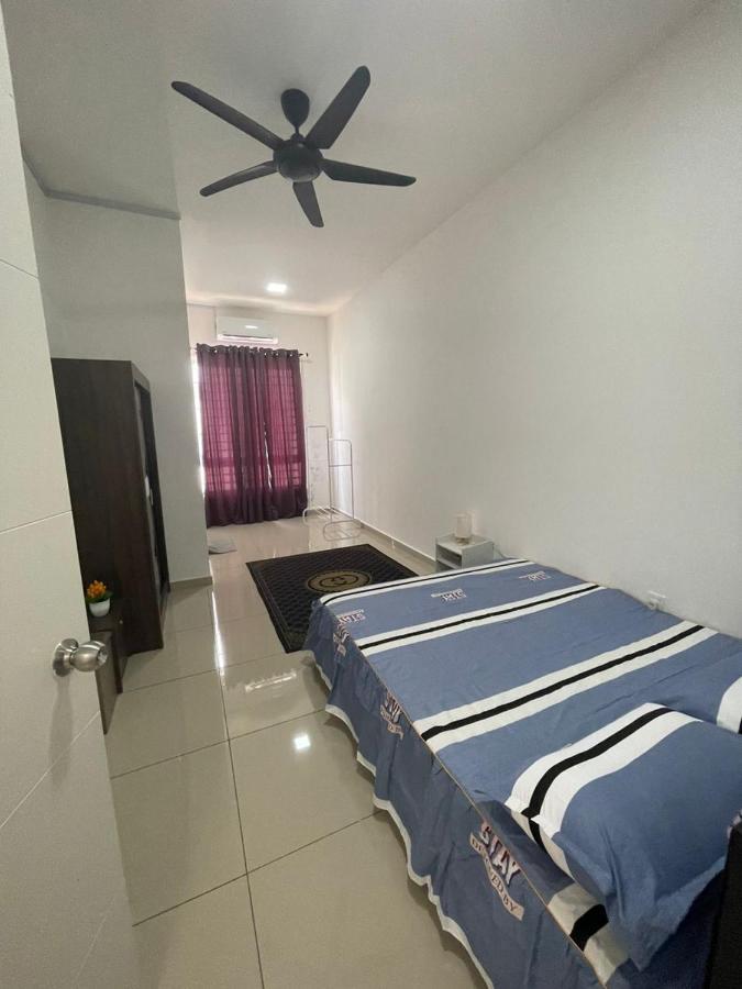 Safiyya Homestay كلوانغ المظهر الخارجي الصورة