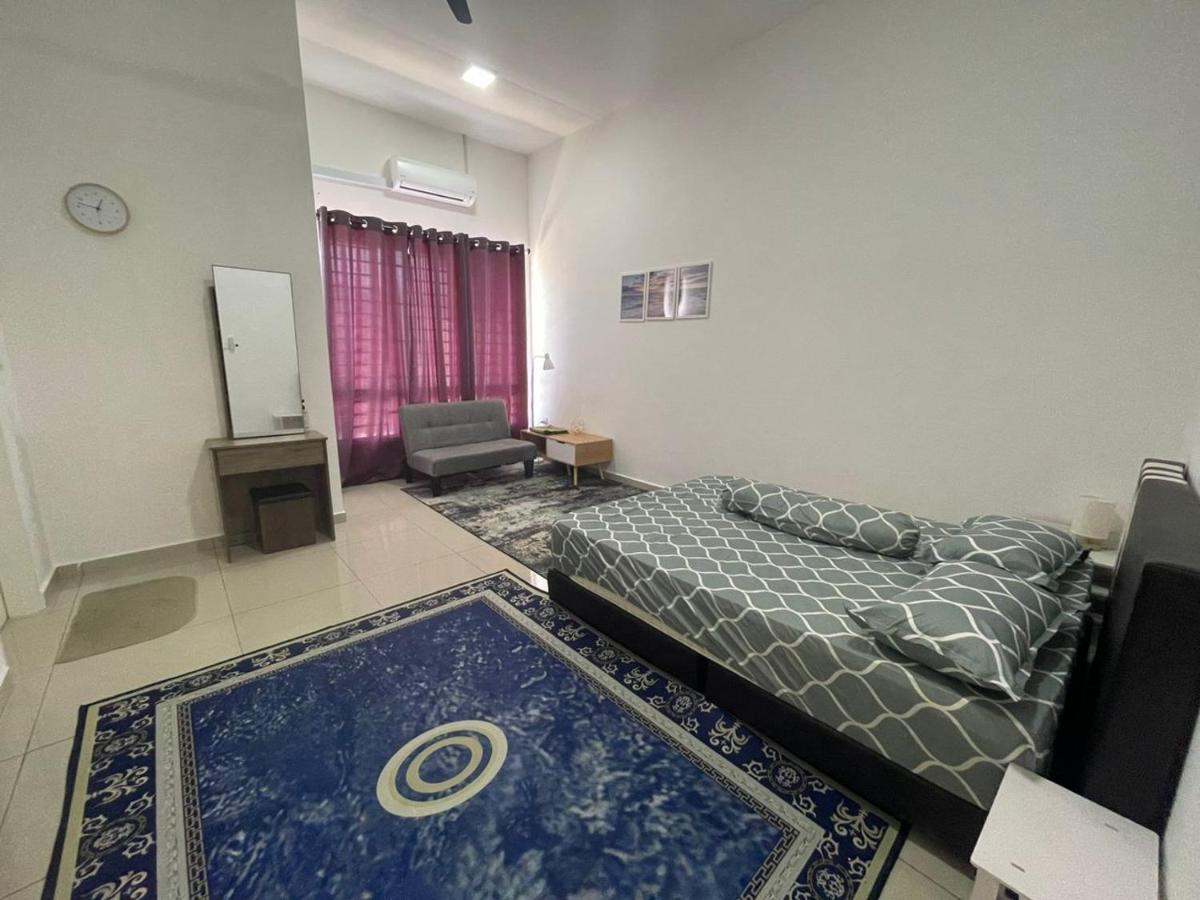Safiyya Homestay كلوانغ المظهر الخارجي الصورة