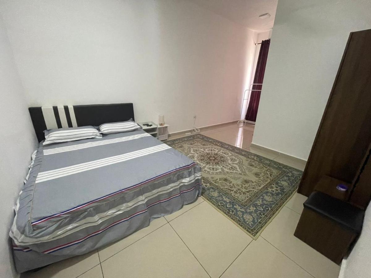 Safiyya Homestay كلوانغ المظهر الخارجي الصورة